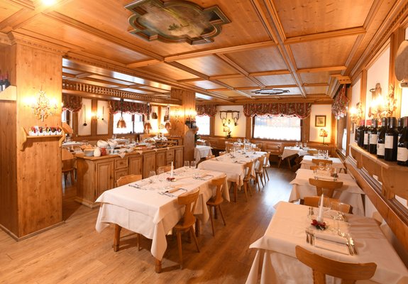 The restaurant Val di Zoldo - Pecol Valgranda