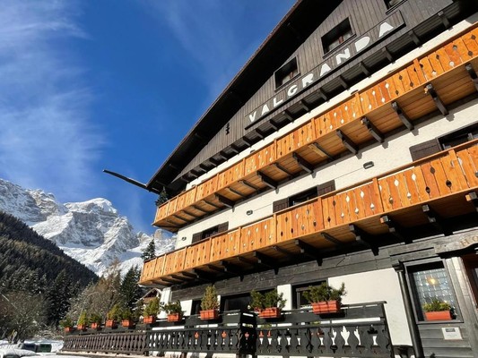 Foto Außenansicht Hotel Valgranda