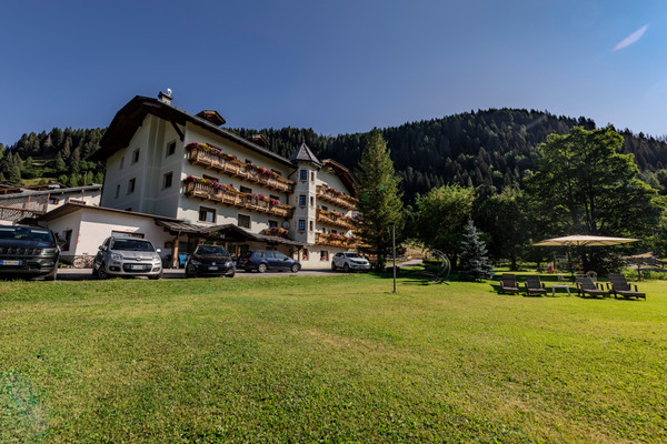 Photo exteriors Hotel Edelweiss