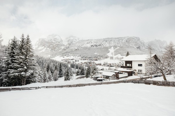 Photo exteriors Apartments Roda de Ciar