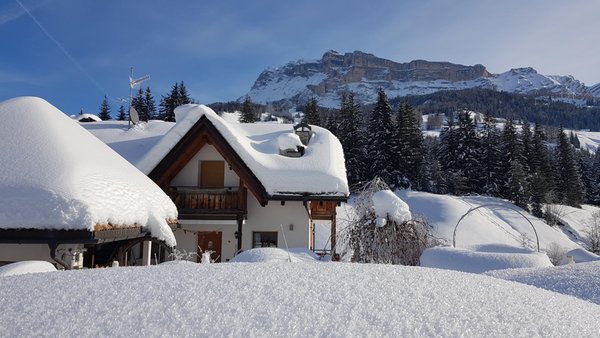 Foto Außenansicht im Winter Chalet Alla Cascata