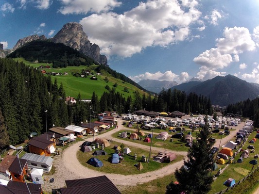 Foto Außenansicht Campingplatz Colfosco Corvara