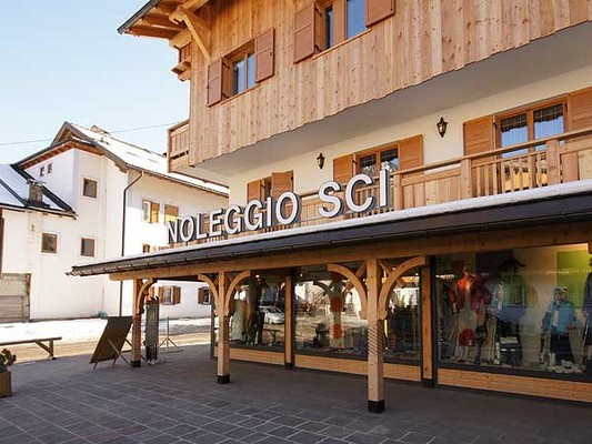 Foto esterno Noleggio sci Gross Sport