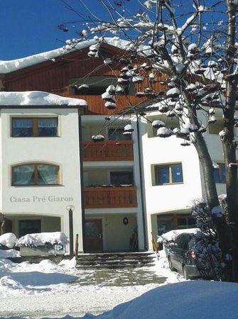 Winter Präsentationsbild Ferienwohnungen Ciasa Pré Giaron