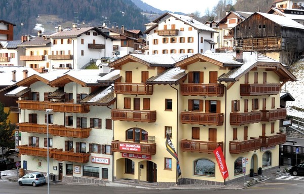 Foto Außenansicht Skiverleih C.Elle Sport