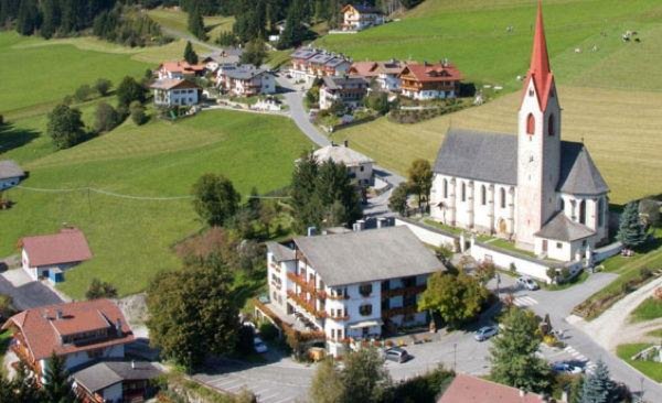 La posizione Hotel Kirchenwirt Dobbiaco