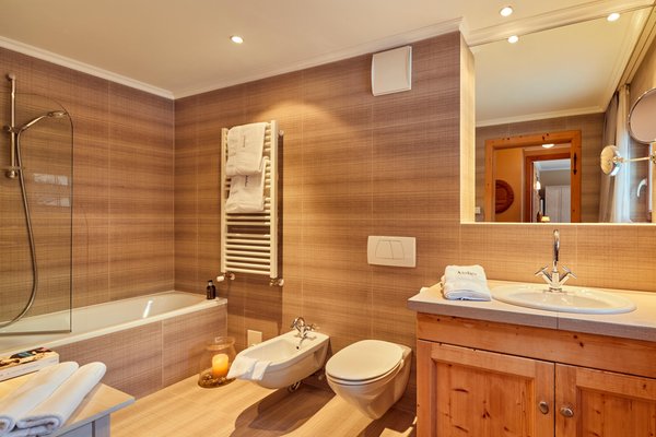 Photo of the bathroom Apartments La Sajun e Les Viles