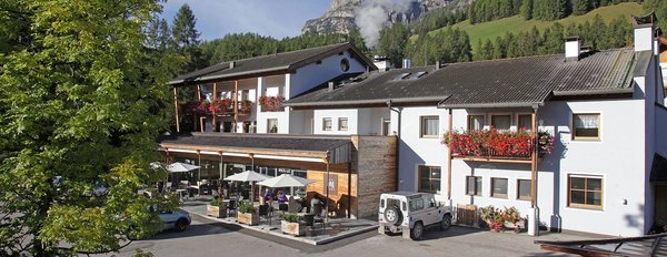 Sommer Präsentationsbild Ferienwohnungen Pastüra