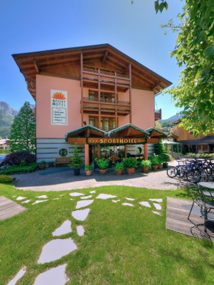 Foto esterno Sporthotel Rosatti