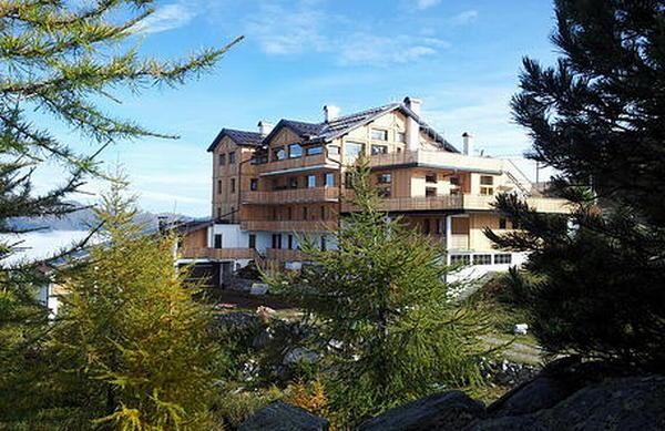 Photo exteriors Mountain Hut-Hotel Orso Bruno