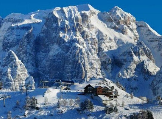 Photo exteriors Mountain Hut-Hotel Orso Bruno