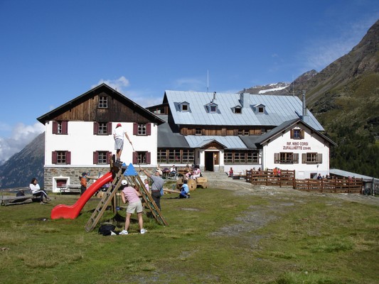Photo exteriors Rifugio Nino Corsi / Zufallhütte
