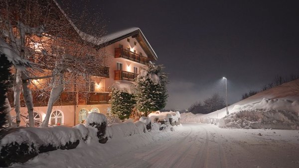 Foto invernale di presentazione Hotel Michela