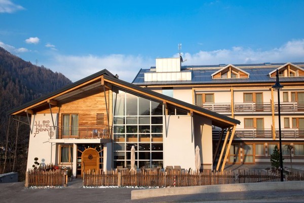 Photo exteriors Benny Bio Hotel