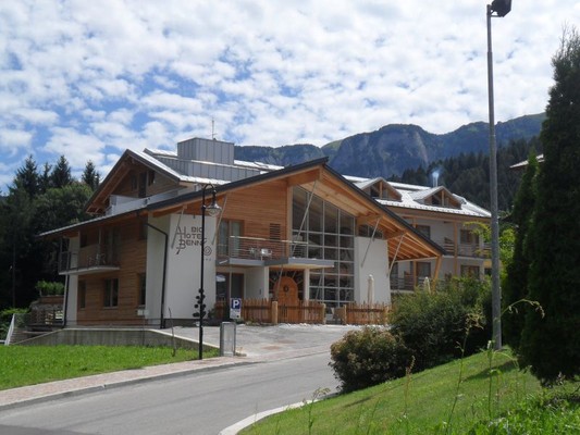 Photo exteriors Benny Bio Hotel
