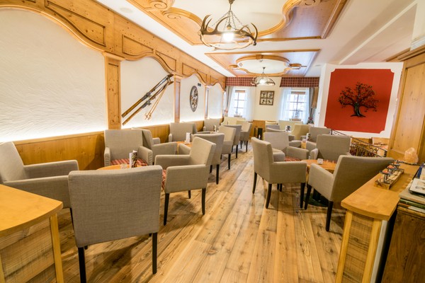 Il ristorante Mestriago (Val di Sole) Sasso Rosso