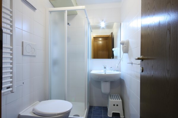 Foto del bagno Appartamenti Marilleva 900
