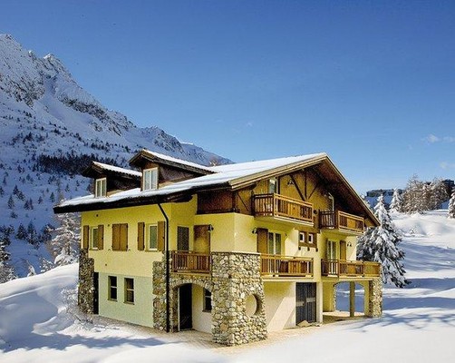 Foto Außenansicht Ferienwohnungen Villa Verde