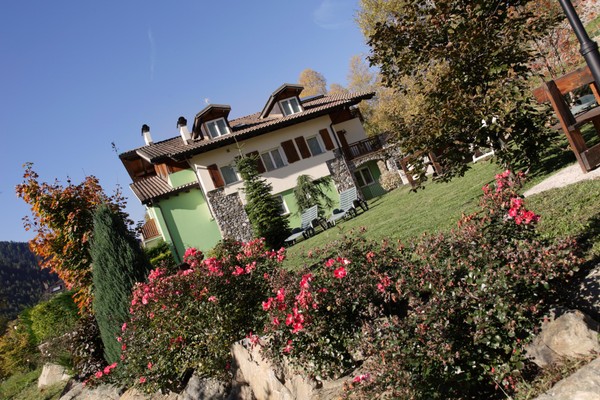 Foto Außenansicht Ferienwohnungen Villa Verde