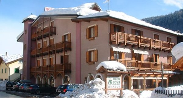 Foto invernale di presentazione Hotel Cova