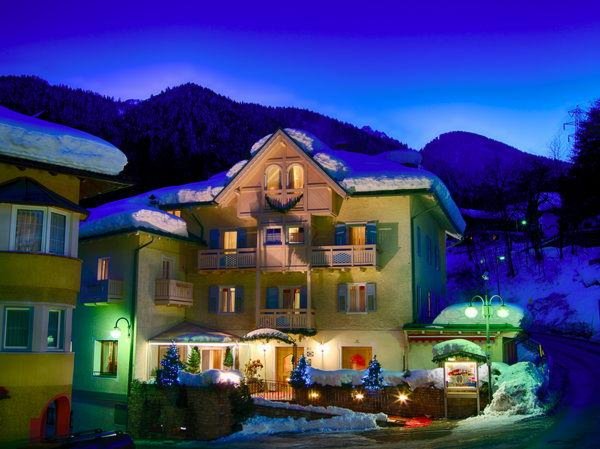 Foto invernale di presentazione Pangrazzi - Hotel 3 stelle