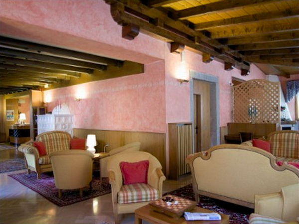 La hall