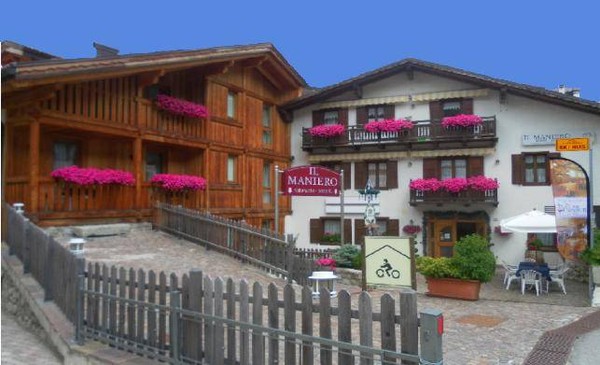 Photo exteriors Hotel Il Maniero