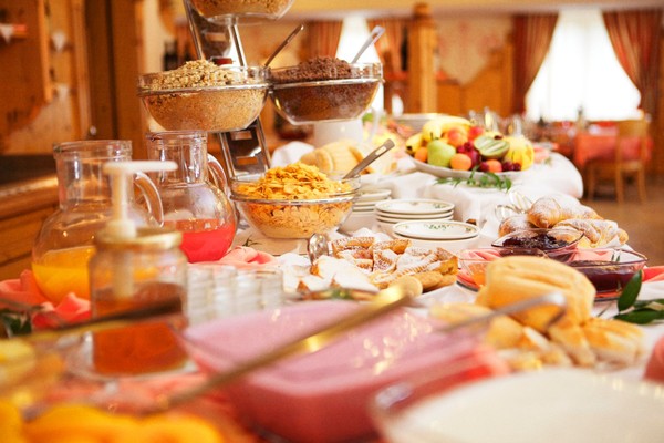 La colazione Hotel + Residence Domina Parco dello Stelvio