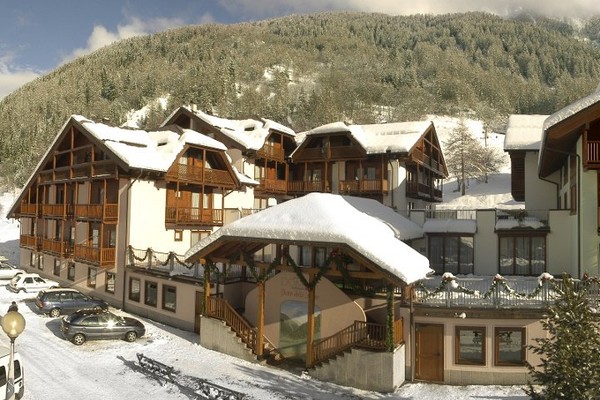 Foto esterno Hotel + Residence Domina Parco dello Stelvio