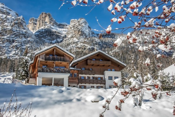 Foto Außenansicht Ferienwohnungen Rosra