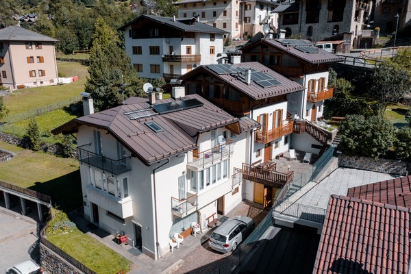 Foto Außenansicht Residence Arnica