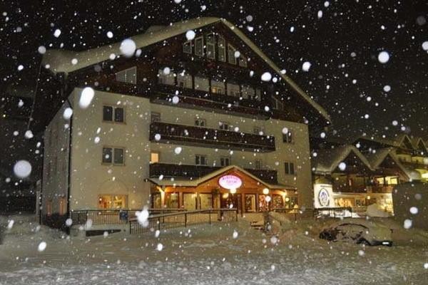 Foto Außenansicht Hotel Sciatori
