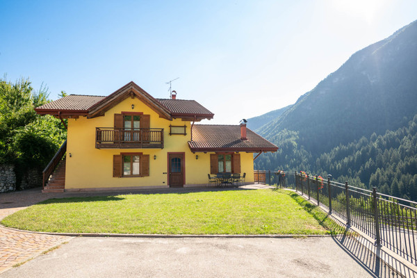 Foto Außenansicht B&B + Ferienwohnungen auf dem Bauernhof Sottoilmelo