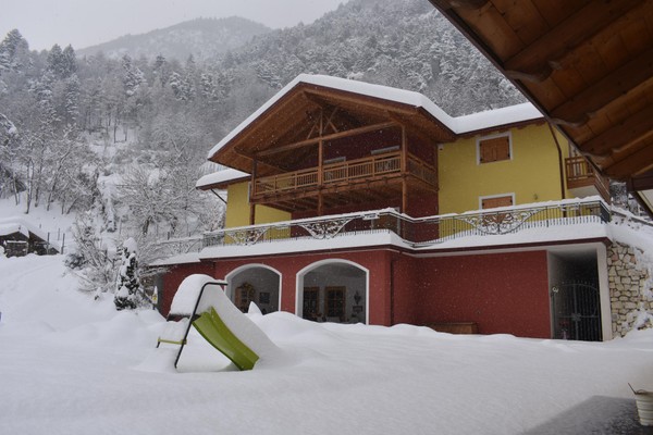 Photo exteriors Farmhouse B&B + Apartments Sottoilmelo