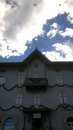 Foto esterno in estate Kaiserkrone
