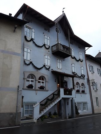 Foto esterno in estate Kaiserkrone