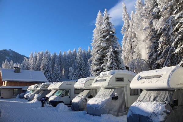 Foto invernale di presentazione Campeggio Parking Odlina (Camper parking zone)