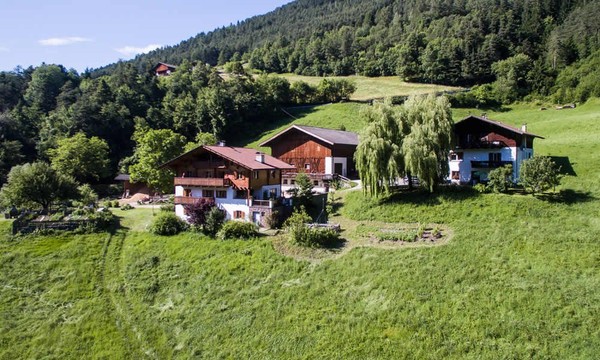 Photo exteriors Farmhouse apartments Platschgolerhof