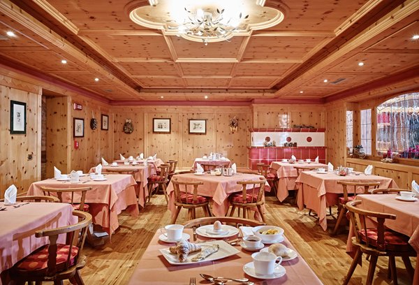 The restaurant Madonna di Campiglio Cerana Relax Hotel