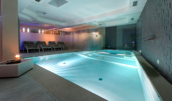 La piscina Hotel Chalet del Brenta