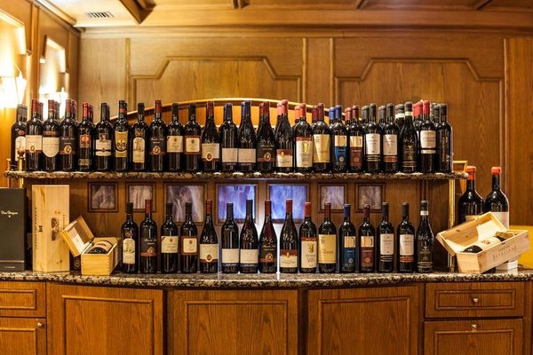 La cantina dei vini Madonna di Campiglio Splendid