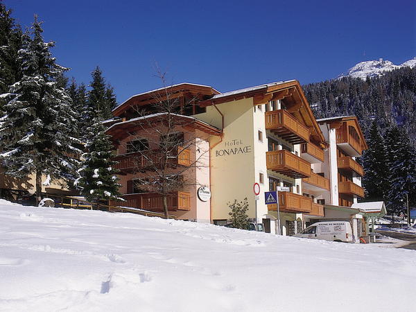 Foto esterno in inverno Bonapace