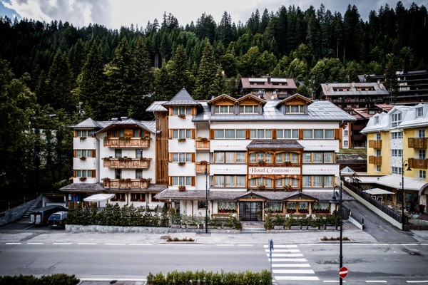 Foto esterno Hotel Crozzon