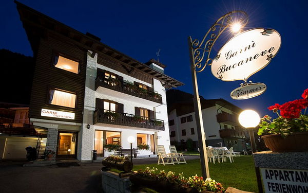 Photo exteriors in summer Bucaneve