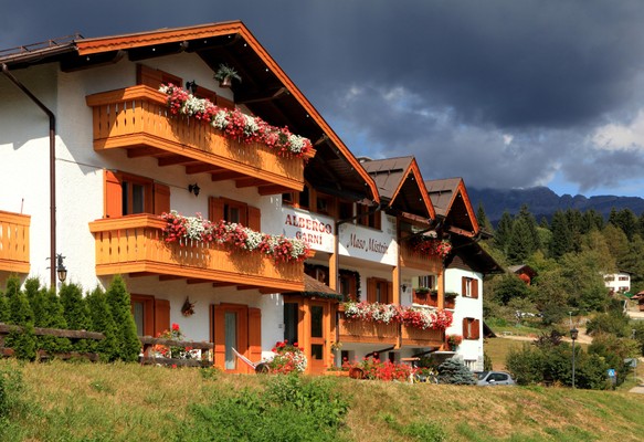 Foto esterno Garni-Hotel + Appartamenti Maso Mistrin