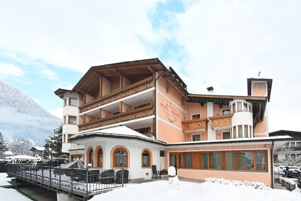 Foto Außenansicht Hotel Cristina