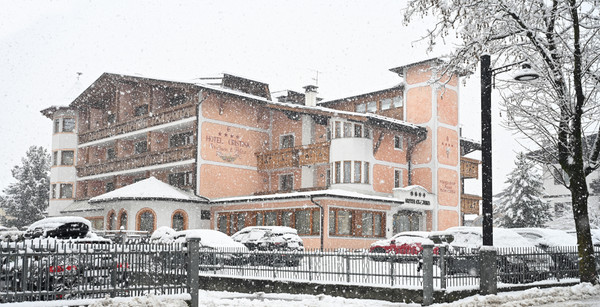 Foto esterno Hotel Cristina