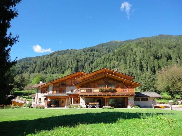 Foto estiva di presentazione Hotel Maso del Brenta Chalet Alpino