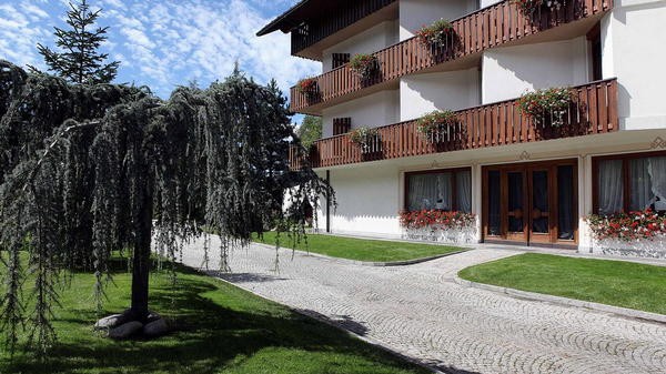 Foto esterno Hotel Olympic Royal