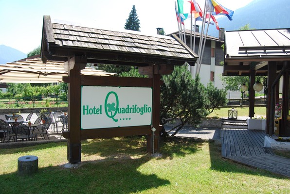 Foto esterno Hotel Quadrifoglio